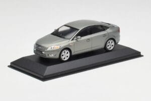 Ford Mondeo Mk3 Sedan Grau Metallic Minichamps 1:43 IND403086003 Metall — Bild 2 von 4