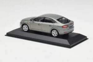 Ford Mondeo Mk3 Sedan Grau Metallic Minichamps 1:43 IND403086003 Metall — Bild 3 von 4