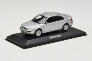 Ford Mondeo Mk3 Limousine Silber Minichamps 1:43 MONDEO005 Metall — Bild 2 von 4