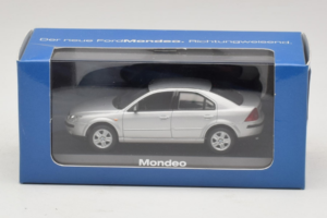 Ford Mondeo Mk3 Limousine Silber Minichamps 1:43 MONDEO005 Metall — Bild 4 von 4