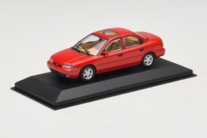 Ford Mondeo Mk1 Sedan Rot Minichamps 1:43 82000 Metall — Bild 2 von 4