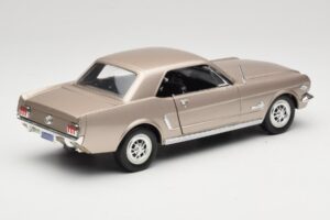 Ford Mustang 1964 1/2 Silber Mira 1:18 6127 Metall — Bild 3 von 8