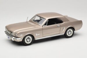 Ford Mustang 1964 1/2 Silber Mira 1:18 6127 Metall