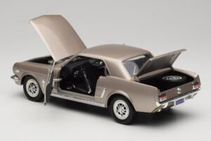 Ford Mustang 1964 1/2 Silber Mira 1:18 6127 Metall — Bild 5 von 8