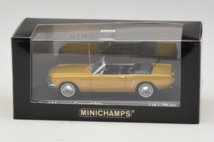 Ford Mustang Cabriolet Gold Minichamps 1:43 400082432 Metall — Bild 4 von 4