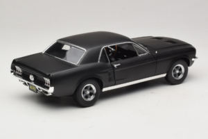 Ford Mustang Creed Movie GreenLight 1:18 13611 Metall — Bild 3 von 8