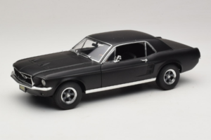 Ford Mustang Creed Movie GreenLight 1:18 13611 Metall