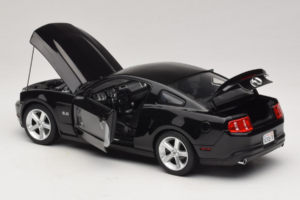 Ford Mustang GT Schwarz Drive Movie GreenLight 1:18 13609 Metall — Bild 5 von 8