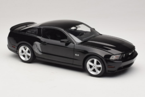 Ford Mustang GT Schwarz Drive Movie GreenLight 1:18 13609 Metall — Bild 6 von 8