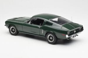 Ford Mustang GT Bullitt Grün AUTOart 1:18 72812 Metall — Bild 7 von 8