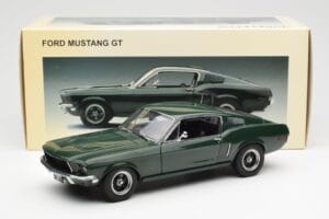 Ford Mustang GT Bullitt Grün AUTOart 1:18 72812 Metall — Bild 8 von 8