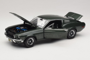 Ford Mustang GT Bullitt mit Steve McQueen Figur Greenlight 1:18 12885 Metall — Bild 2 von 8