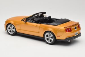 Ford Mustang GT S197 Cabriolet Gold Maisto 1:18 31158 Metall — Bild 6 von 7