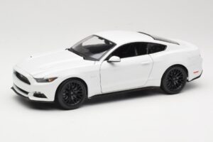 Ford Mustang GT S550 Weiß Maisto 1:18 31197 Metall