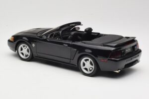 Ford Mustang GT SN95 Cabriolet Schwarz Maisto 1:18 50328 Metall — Bild 7 von 8
