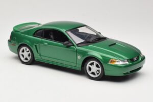 Ford Mustang GT SN95 Grün Maisto 1:18 50326 Metall — Bild 6 von 8