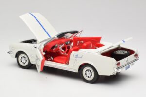 Ford Mustang Pace Car Wimbledon White Solido 1:18 81578 Metall — Bild 5 von 8