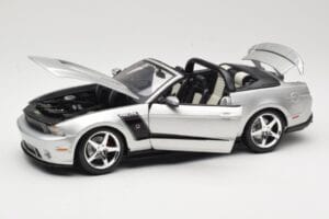 Ford Mustang S197 Roush 427R Cabriolet Silber Maisto 1:18 31669 Metall — Bild 2 von 8