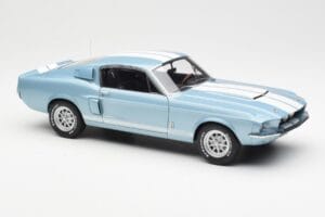 Ford Mustang Shelby GT500 Hellblau Metallic Mit Weißen Streifen AUTOart 1:18 72907 Metall — Bild 6 von 8