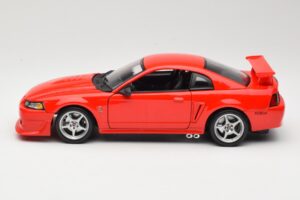 Ford Mustang SVT Cobra R SN95 Rot Maisto 1:18 531872 Metall — Bild 4 von 8