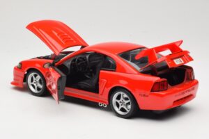 Ford Mustang SVT Cobra R SN95 Rot Maisto 1:18 531872 Metall — Bild 5 von 8