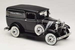 Ford Panel Car Police Patrol Signature Models 1:18 18143 Metall — Bild 4 von 6