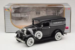 Ford Panel Car Police Patrol Signature Models 1:18 18143 Metall — Bild 6 von 6