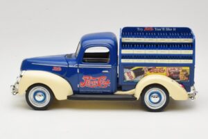 Ford Pepsi-Cola Replica Golden Wheel 1:18 PF351 Metall — Bild 4 von 8