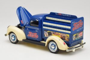 Ford Pepsi-Cola Replica Golden Wheel 1:18 PF351 Metall — Bild 5 von 8