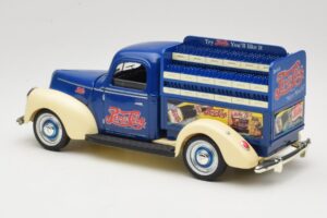 Ford Pepsi-Cola Replica Golden Wheel 1:18 PF351 Metall — Bild 7 von 8