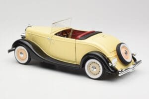 Ford Roadster Dearborn Yellow Solido 1:18 8008 Metall — Bild 7 von 8