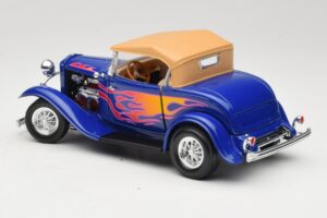 Ford Roadster Street Rod Blau with Fire Road Signature 1:18 92249 Metall — Bild 7 von 8