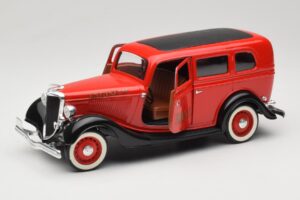 Ford Sedan Rot Solido 1:18 8066 Metall — Bild 2 von 8