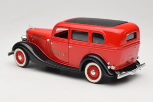 Ford Sedan Rot Solido 1:18 8066 Metall — Bild 7 von 8