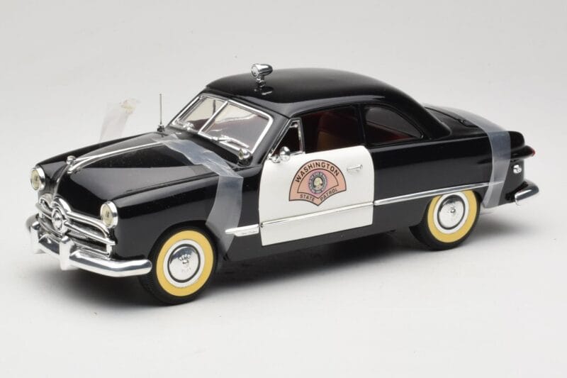 Ford Sedan Washington State Police Solido 1:18 8158 Metall
