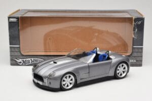 Shelby Cobra Cabriolet Grey Metallic Hot Wheels 1:18 G7220 Metall — Bild 8 von 8