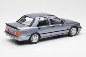 Ford Sierra RS Cosworth Hellblau MCG 1:18 MCG18174 Metall — Bild 2 von 6
