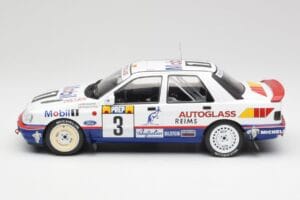 Ford Sierra RS Cosworth 4x4 #3 M. Biasion / T. Siviero Rally Monte Carlo 1992 MCG 1:18 MCG18355R Metall — Bild 3 von 6