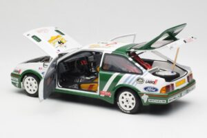 Ford Sierra RS Cosworth #8 D. Auriol / B. Occelli Rally Tour de Corse 1988 AUTOart 1:18 88812 Metall — Bild 5 von 8