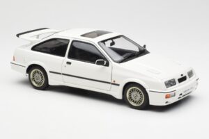 Ford Sierra RS Cosworth Weiß AUTOart 1:18 72862 Metall — Bild 6 von 8