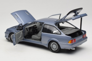 Ford Sierra RS Cosworth Blau Minichamps 1:18 150084002 Metall — Bild 5 von 8