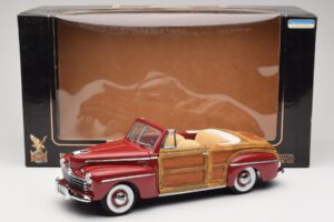 Ford Sportsman Rot Road Signature 1:18 20048 Metall — Bild 8 von 8