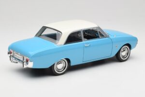 Ford Taunus 12M P1 Taunus Blue Revell 1:18 08880 Metall — Bild 3 von 8