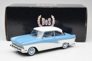 Ford Taunus 17M P2 Hellblau & Weiß BoS Models 1:18 BOS019 Metall — Bild 6 von 6