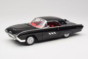 Ford Thunderbird Schwarz Anson 1:18 30344 Metall