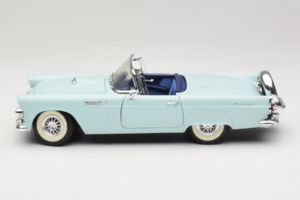 Ford Thunderbird Grün Revell 1:18 8804-G1 Metall — Bild 4 von 8