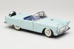 Ford Thunderbird Grün Revell 1:18 8804-G1 Metall — Bild 6 von 8