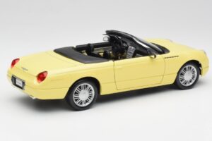 Ford Thunderbird Show Car Gelb Maisto 1:18 50335 Metall — Bild 3 von 8