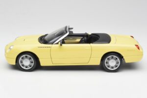 Ford Thunderbird Show Car Gelb Maisto 1:18 50335 Metall — Bild 4 von 8