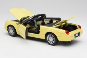 Ford Thunderbird Show Car Gelb Maisto 1:18 50335 Metall — Bild 5 von 8